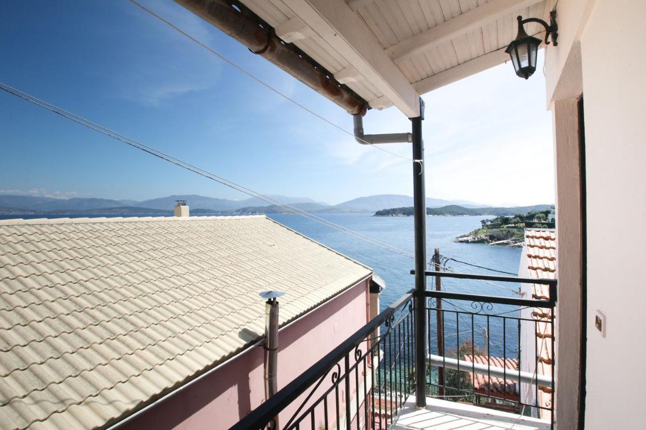 Gabriela'S Seaside House Villa Kassiopi Exterior photo